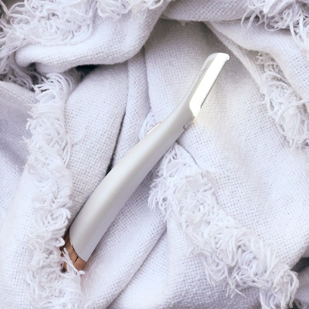 Sonic Glow Dermaplaning Razor